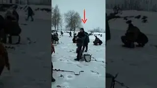 Розповів другові де риба ловиться.Рибалка на окуня