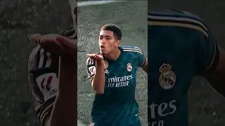 Bellingham blows a kiss to a Betis fan 😘