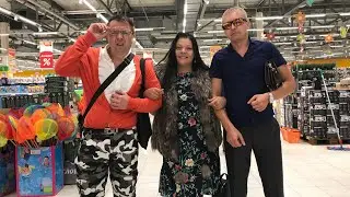 Танцы колхозников в глобусе