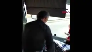 TRAFİK CANAVARI YOLLARDA #İnsanlar #Ölecek (Otobüs kullanırken direksiyon başında halay çekiyor)