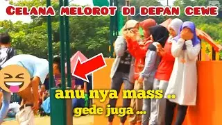 GOKIL!!! Melorotin Celana Di Tempat Umum!  - Prank Indonesia