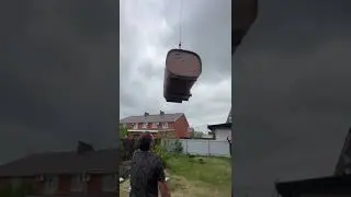 А вы когда нибудь видели летающую Баню Бочку?