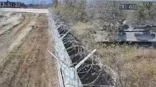 В Волгограде пьяные солдаты-на БМП заехали на территорию аэропорта.УГНАЛИ БМП СОЛДАТЫ /СРОЧНИКИ