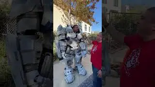 Cosplay handlers are great 