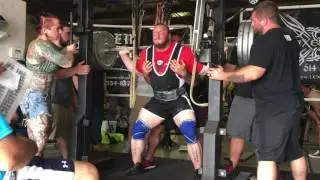 Matt Disbrow - 720 Sleeved Squat