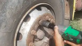 Купил Гайковерт 1400n/m