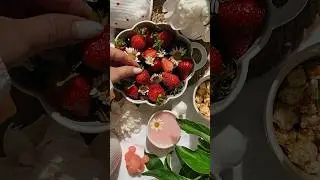 КРАСИВЫЙ ЗАВТРАК🍓 инст:@julia_prokina•photos and videos💌 #ягоды #посуда #эстетика #видеооткрытка