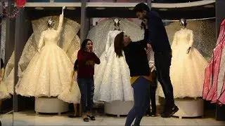 لما تشتري لعروستك فستان الفرح وتطلع صدمة