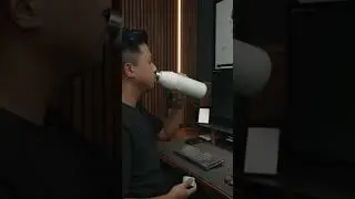 This water bottle cleans itself! 🤯
