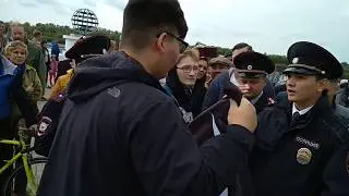 Омск. 09.09.2018 Акция сторонников Навального против пенсионного грабежа. Задержания