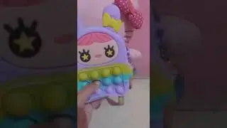 hello kitty jalan - jalan pake tas pop it?! #popit#fingerstyle#hellokitty#youtubeshorts#shorts