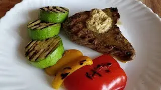 Готовим вкусный стейк / Стейк из говядины с пряным маслом