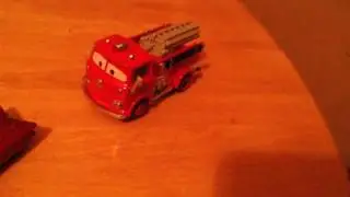 Cars Review: Radiator Springs Gift Pack/Deluxe Red The Fire Truck/Rust-Eze Racing Center McQueen