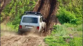 NIVA ON A SIXTH-STROKE, GAZ 69 AND ZHIGHA - WHO'S COOLER?