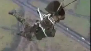 Неудачный прыжок с парашюта, ВДВ рулит!