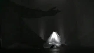 Contained IIII / Rebecca Harte