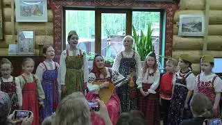 Детский фольклорный ансамбль «Соловейка» (руководитель Маргарита Бобрович). «Ехали танкисты»