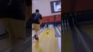 Jugando con Sandías en el Boliche 🍉🎳