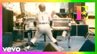 Elton John - The Bitch Is Back (Live At The Dodger Stadium)