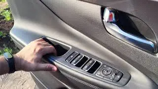 Устранил скрип дверной карты на а/м Hyundai Santa fe 2021 tmpe.