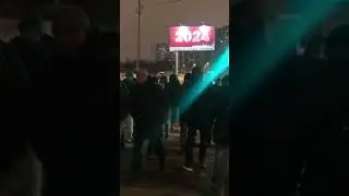 Русские пришли разобраться с мигрантом охранником. Подробности по ссылке в телеграмм