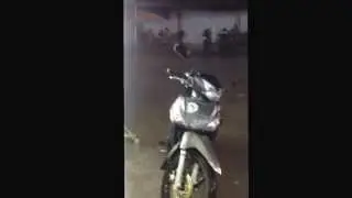 Вьетнам тропический ливень ) спрятались в кафе у Тани