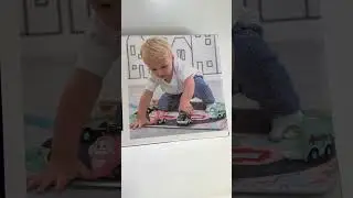 Машинки 6 штук + коврик з дорогами ( сумка  для зберігання). ￼Інерційні
