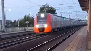 Ласточка пролетает станцию Колодищи