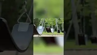Призраки на качелях?
