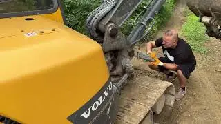 VOLVO ESKAVATÖR İLE YOL ÇALIŞMASI (road work with excavator )