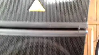 Behringer b1800 d 2 subwoofers