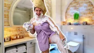 How GIRLS Actually GET READY | Smile Squad Comedy