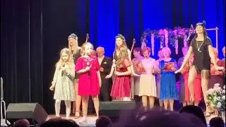 Być Kobietą - Wiktoria Giesek, Alicja Sobiecka, Hanna Kochańska