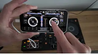 Start DJing in minutes with your phone and Pioneer DJ DDJ-FLX4