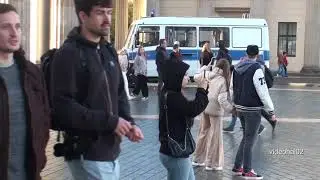 Samstag  8.10.22 Demos am Brandenburger Tor