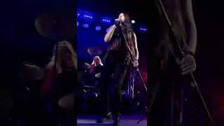 Family plays “We Will Rock You” (Tribute to Queen) 