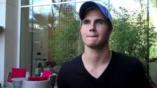 Robbie Amell Interview