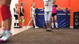 Школа танца КАРАМЕЛЬ, младшая гр. по современной хореографии