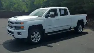 Discover all of your Silverado key fob features!