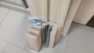 Комод с двумя дверками и ящиками 
