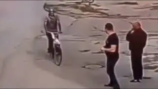бедный мужик с великом