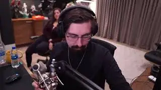 SHROUD installing his RTX 3090 FIRST GAMEPLAY EFT, Beyond The Wire