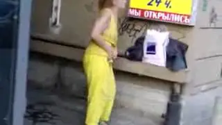 Бабка танцует!