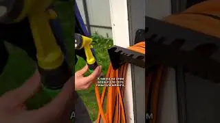 Постоянно спотыкаешься о поливочный шланг?🌱 