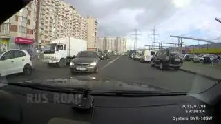 Какой задумчивый пешеход)