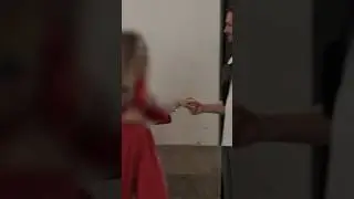 КАК ПОЗНАКОМИТЬСЯ С ДЕВУШКОЙ?