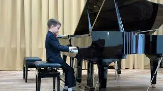 3. А. Гедике - "Танец". Исп. Соловьёв Григорий (1 класс)