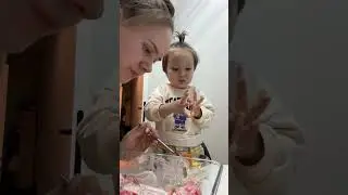 Сделала хвостик он такой стал несчастный капец ходит тереться головой везде и смотрит мне в душу