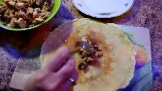 Блины с курицей и грибами / Pancakes with chicken and mushrooms