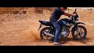 Yamaha Ybr 125G Burnout on sand